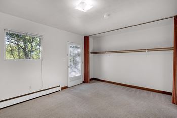 Country lane apartments - living room